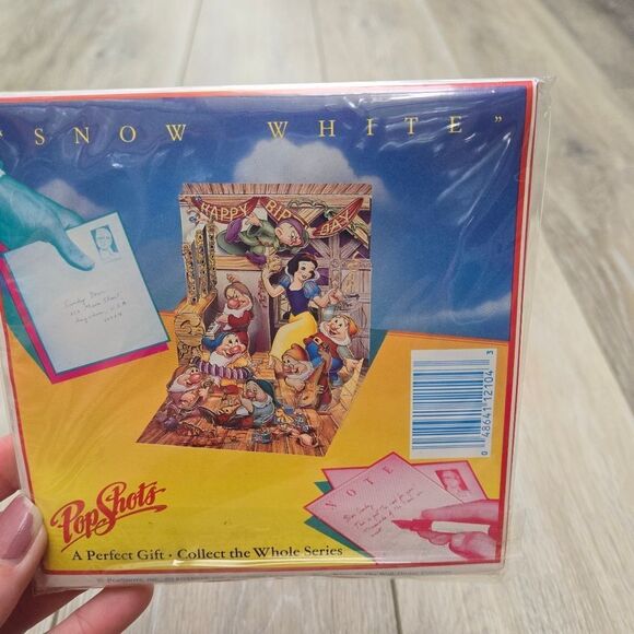 New Vintage Snow White Set Of 2. Golden Sound Story Book & A Pop UpBirthday Card - Picture 10 of 13